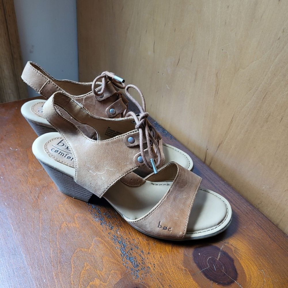 NEW Born Leather Sandals Size 9